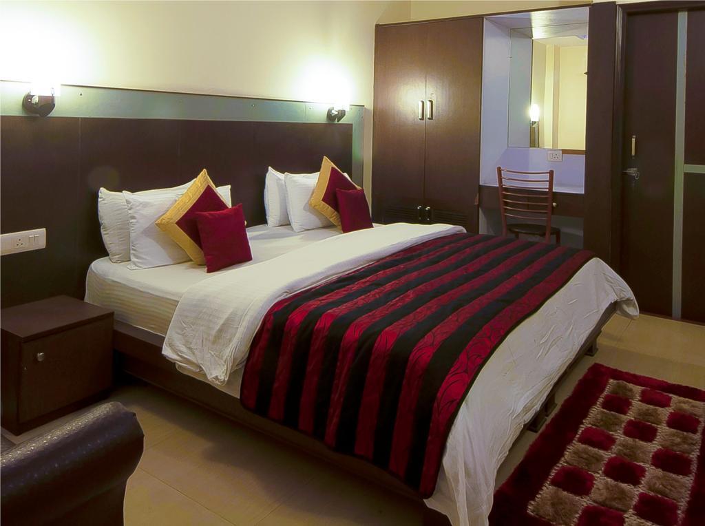 Airport Hotel Vishal Residency New Delhi Exterior photo