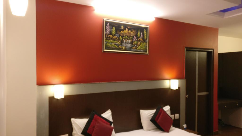 Airport Hotel Vishal Residency New Delhi Exterior photo