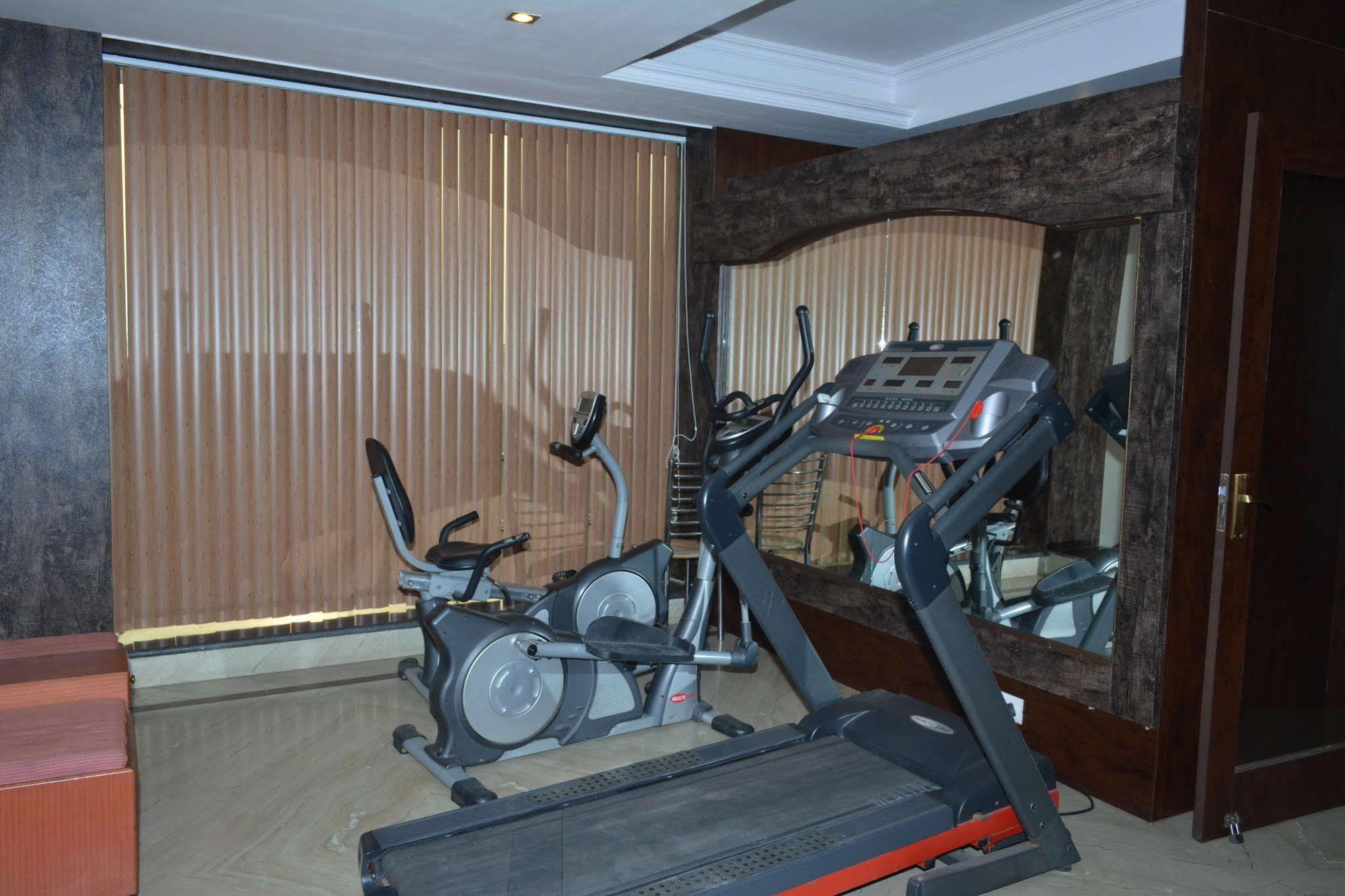 Airport Hotel Vishal Residency New Delhi Exterior photo